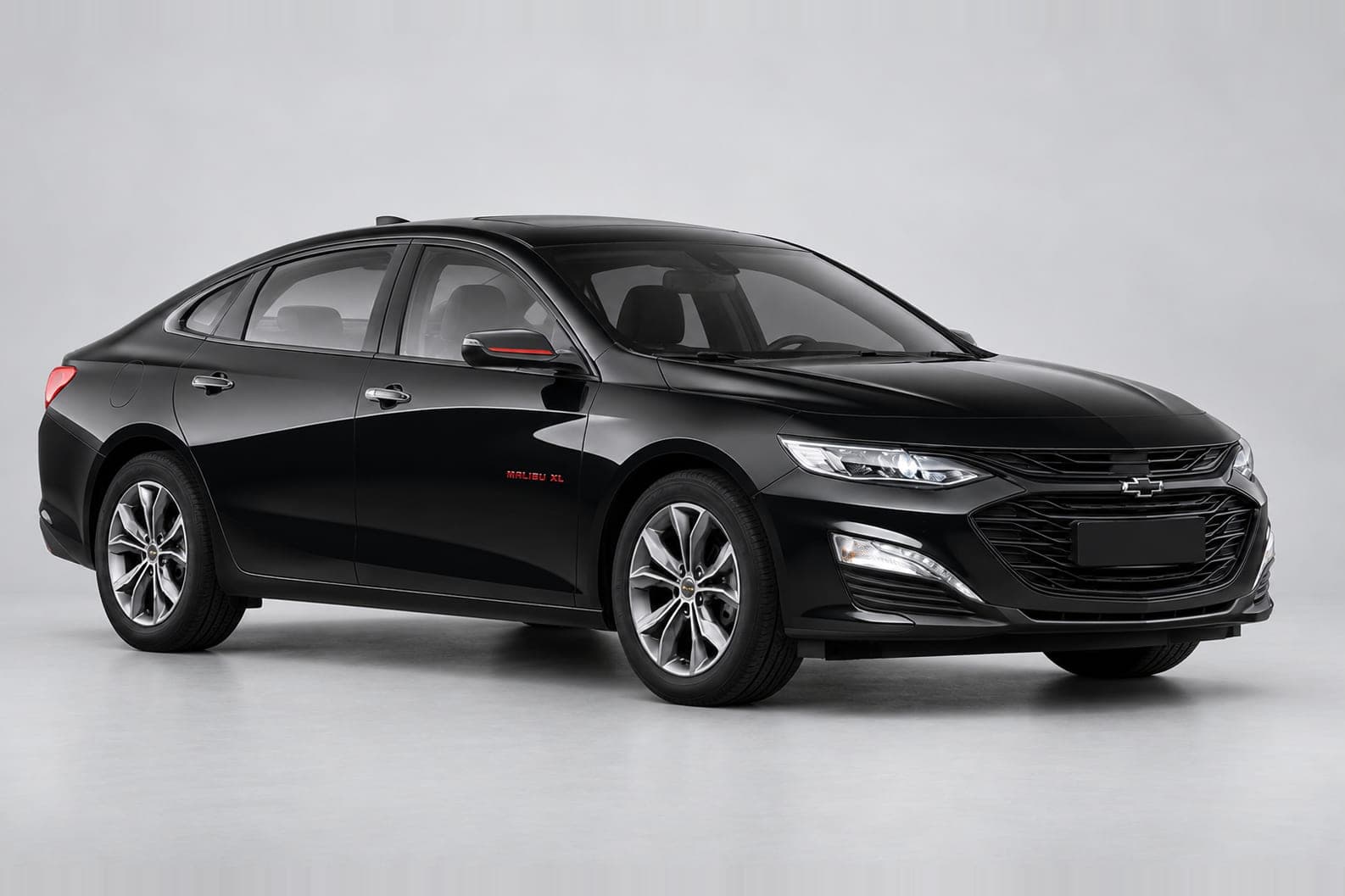 Chevrolet Malibu XL — вид спереди сбоку